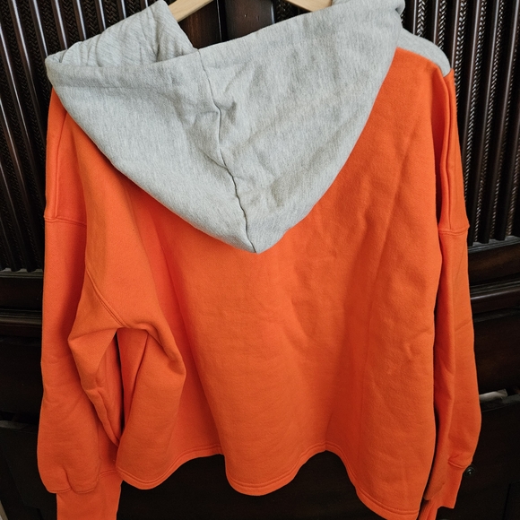 NHL Philadelphia Flyers Women's Crop Pull Over xl Nwt - Picture 5 of 5